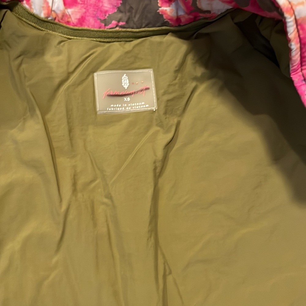 NWT Free People Movement Printed Pippa Packable Puffer Jacket XS - Picture 8 of 15